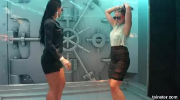 I can see your bra Screencap 63 on sinx.preview.netperv.com