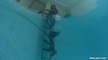 Sexy Pool Bunnies Wet And Messy Fun Screencap 16 on sinx.preview.netperv.com