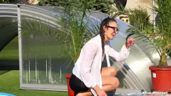 The Messed Up Fashion Shoot Screencap 87 on sinx.preview.netperv.com