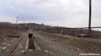 The Right Side Of The Tracks Screencap 105 on sinx.preview.netperv.com