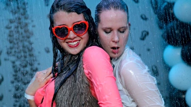 Latest deal - The Wetlook Vibe Is Very Alive!