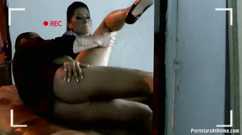 Lucy Takes What's Coming To Her! Screencap 39 on sinx.preview.netperv.com