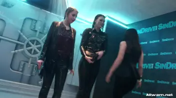 Blouses Are Better When Wet! Screencap 84 on sinx.preview.netperv.com