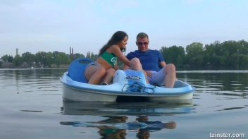 Boats And Hoes, Girl Blows Him Good On The Boat Screencap 10 on sinx.preview.netperv.com