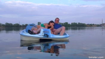 Boats And Hoes, Girl Blows Him Good On The Boat Screencap 23 on sinx.preview.netperv.com