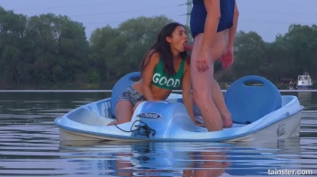 Boats And Hoes, Girl Blows Him Good On The Boat Screencap 32 on sinx.preview.netperv.com