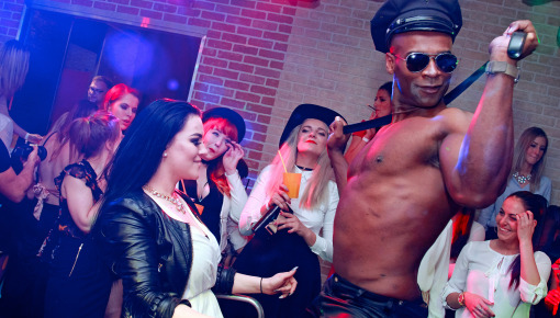 Latest deal - Party Hardcore Gone Crazy Vol. 35 Part 2 - Cam 3