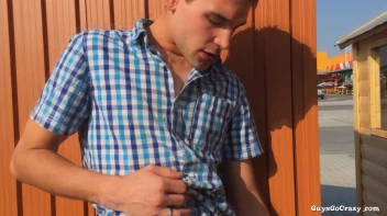 Suckin' It By The Shed! Screencap 13 on sinx.preview.netperv.com