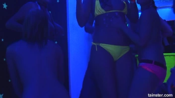 Spring Break Blow-Out Part 5 - Cam 4 Screencap 99 on sinx.preview.netperv.com