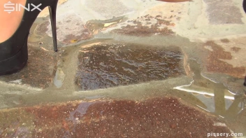 Wet And Sexy Pissing Seductress Screencap 33 on sinx.preview.netperv.com