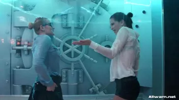 Bloused And Doused Screencap 10 on sinx.preview.netperv.com