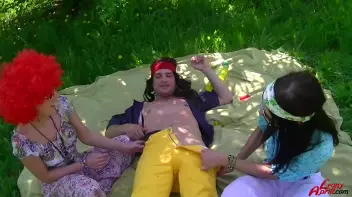 Hippy Chicks Crave That Dick! Screencap 34 on sinx.preview.netperv.com