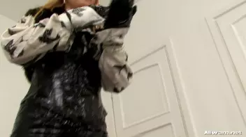 Barbara Summers Slimey Afternoon Screencap 17 on sinx.preview.netperv.com