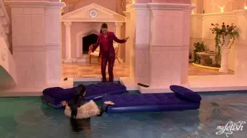 Lezzing Out In The Pool Screencap 12 on sinx.preview.netperv.com