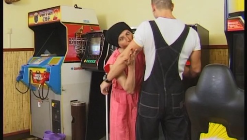 Latest deal - Durchgefickt im Spielsalon