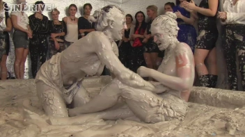 Muddy Wrestling: Nicole Vice vs. Valentina Ross Screencap 63 on sinx.preview.netperv.com