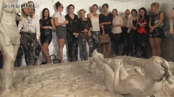 Muddy Wrestling: Nicole Vice vs. Valentina Ross Screencap 67 on sinx.preview.netperv.com