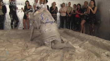 Muddy Wrestling: Nicole Vice vs. Valentina Ross Screencap 30 on sinx.preview.netperv.com