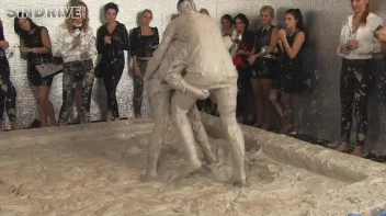 Muddy Wrestling: Nicole Vice vs. Valentina Ross Screencap 32 on sinx.preview.netperv.com