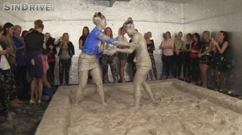 Muddy Wrestling: Nicole Vice vs. Valentina Ross Screencap 34 on sinx.preview.netperv.com