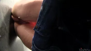 Roses Are Red, Spunk Is White... Screencap 60 on sinx.preview.netperv.com