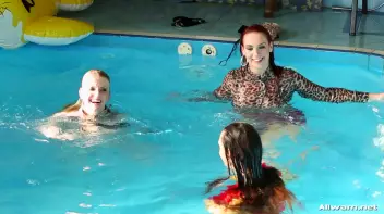 Eurobabe Pool Play Screencap 97 on sinx.preview.netperv.com