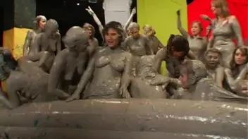 Packed Like Sardines In The Mud Screencap 96 on sinx.preview.netperv.com