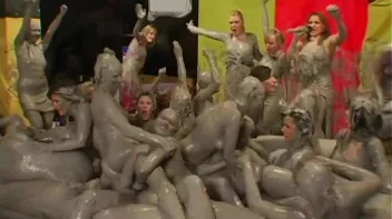 Packed Like Sardines In The Mud Screencap 101 on sinx.preview.netperv.com