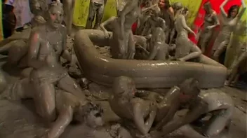 Packed Like Sardines In The Mud Screencap 62 on sinx.preview.netperv.com