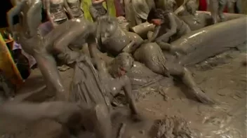 Packed Like Sardines In The Mud Screencap 71 on sinx.preview.netperv.com