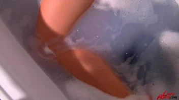 Bath Time With Leony Screencap 75 on sinx.preview.netperv.com