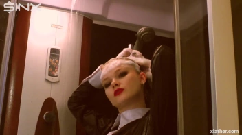 Coy Cuties Sexy Sudsy Shower Screencap 24 on sinx.preview.netperv.com