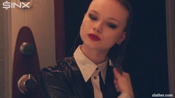 Coy Cuties Sexy Sudsy Shower Screencap 42 on sinx.preview.netperv.com