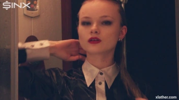 Coy Cuties Sexy Sudsy Shower Screencap 43 on sinx.preview.netperv.com