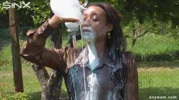 Ebony Hottie Bathes in Creamy Milk Screencap 9 on sinx.preview.netperv.com