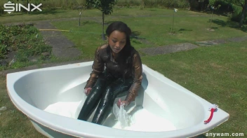 Ebony Hottie Bathes in Creamy Milk Screencap 15 on sinx.preview.netperv.com