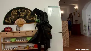 Burglar Gets a Messy Surprise Screencap 10 on sinx.preview.netperv.com