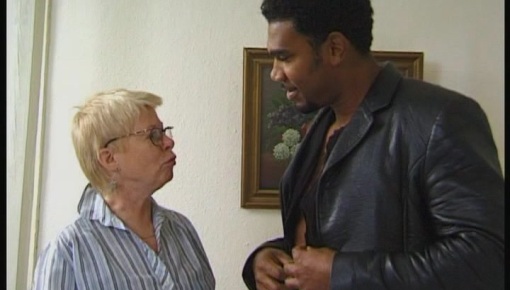 Latest deal - Durchgefickt vom schwarzen Knüppel