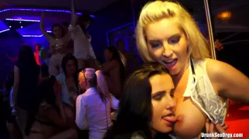 International Summer Lovin' Part 3 - Main Edit Screencap 33 on sinx.preview.netperv.com