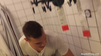 The Perfect Place For A Gay BJ! Screencap 22 on sinx.preview.netperv.com