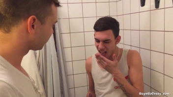 The Perfect Place For A Gay BJ! Screencap 43 on sinx.preview.netperv.com