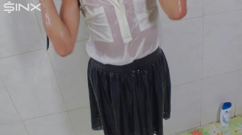 Raven Haired Babe Shampoos And Lathers Up Screencap 61 on sinx.preview.netperv.com