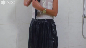 Raven Haired Babe Shampoos And Lathers Up Screencap 62 on sinx.preview.netperv.com