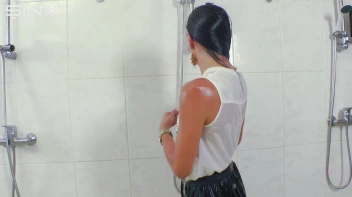 Raven Haired Babe Shampoos And Lathers Up Screencap 69 on sinx.preview.netperv.com