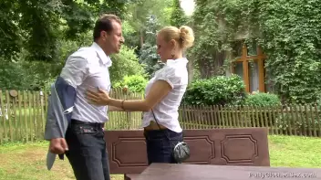 Big Plans In The Park Screencap 14 on sinx.preview.netperv.com