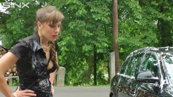 Catfight At The Carwash Screencap 31 on sinx.preview.netperv.com