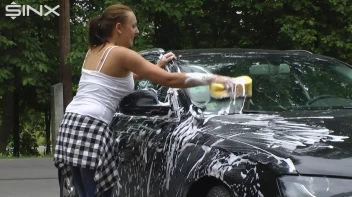 Catfight At The Carwash Screencap 8 on sinx.preview.netperv.com