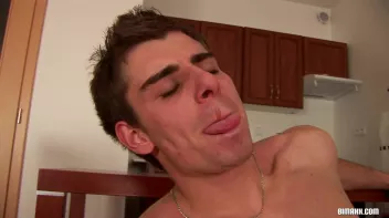 Bisexual Spin The Bottle Screencap 46 on sinx.preview.netperv.com