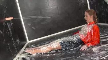 Join the white mess game Screencap 105 on sinx.preview.netperv.com