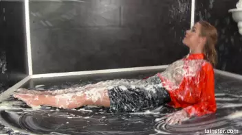 Join the white mess game Screencap 106 on sinx.preview.netperv.com